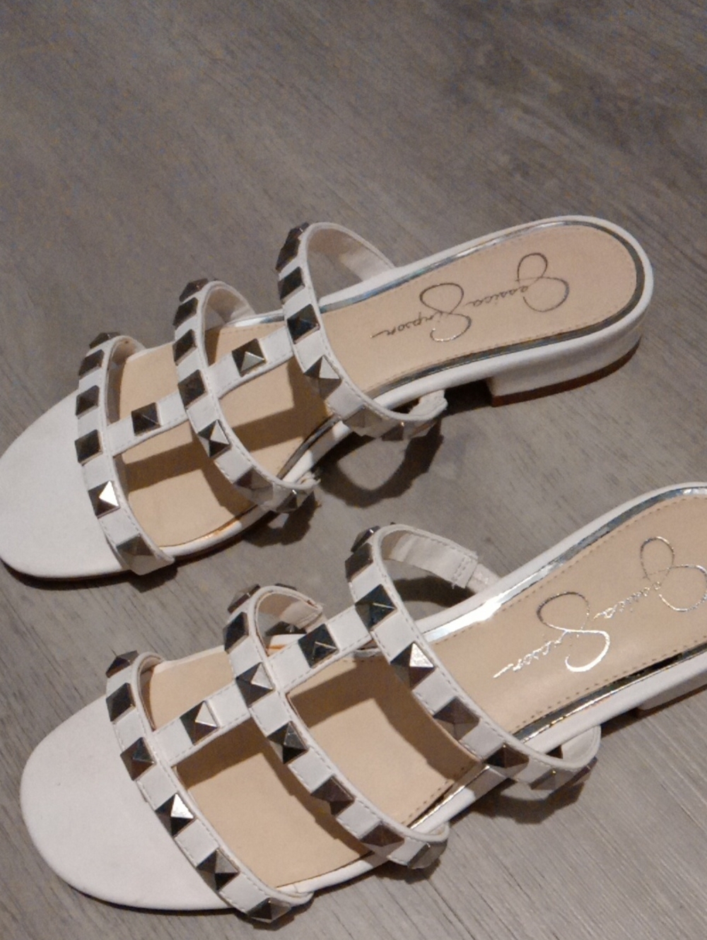 Jessica Simpson White Pyramid-Stud Slide Mules
